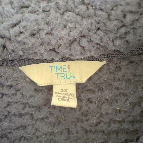 Fuzzy Navy Blue Vest Woman’s 2X - Picture 2 of 3